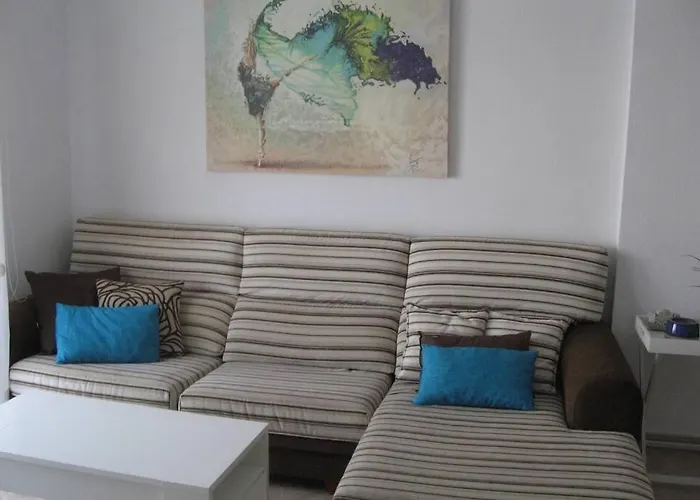 A Cien Metros De La Playa Del Cura